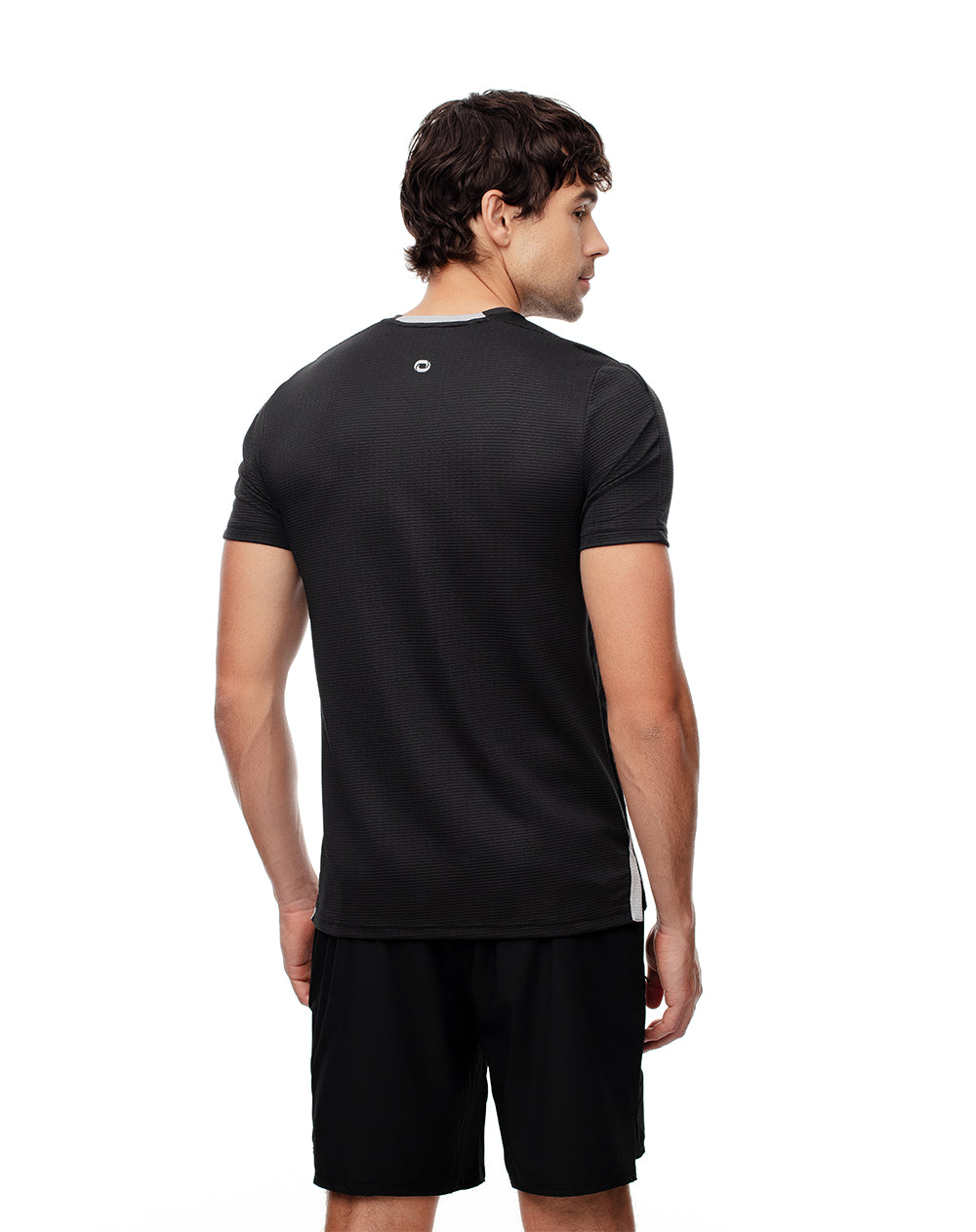 Camiseta slim fit manga corta negra