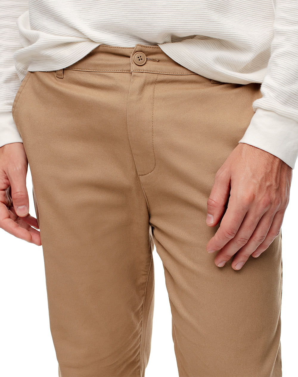 Pantalón slim fit tiro medio khaki