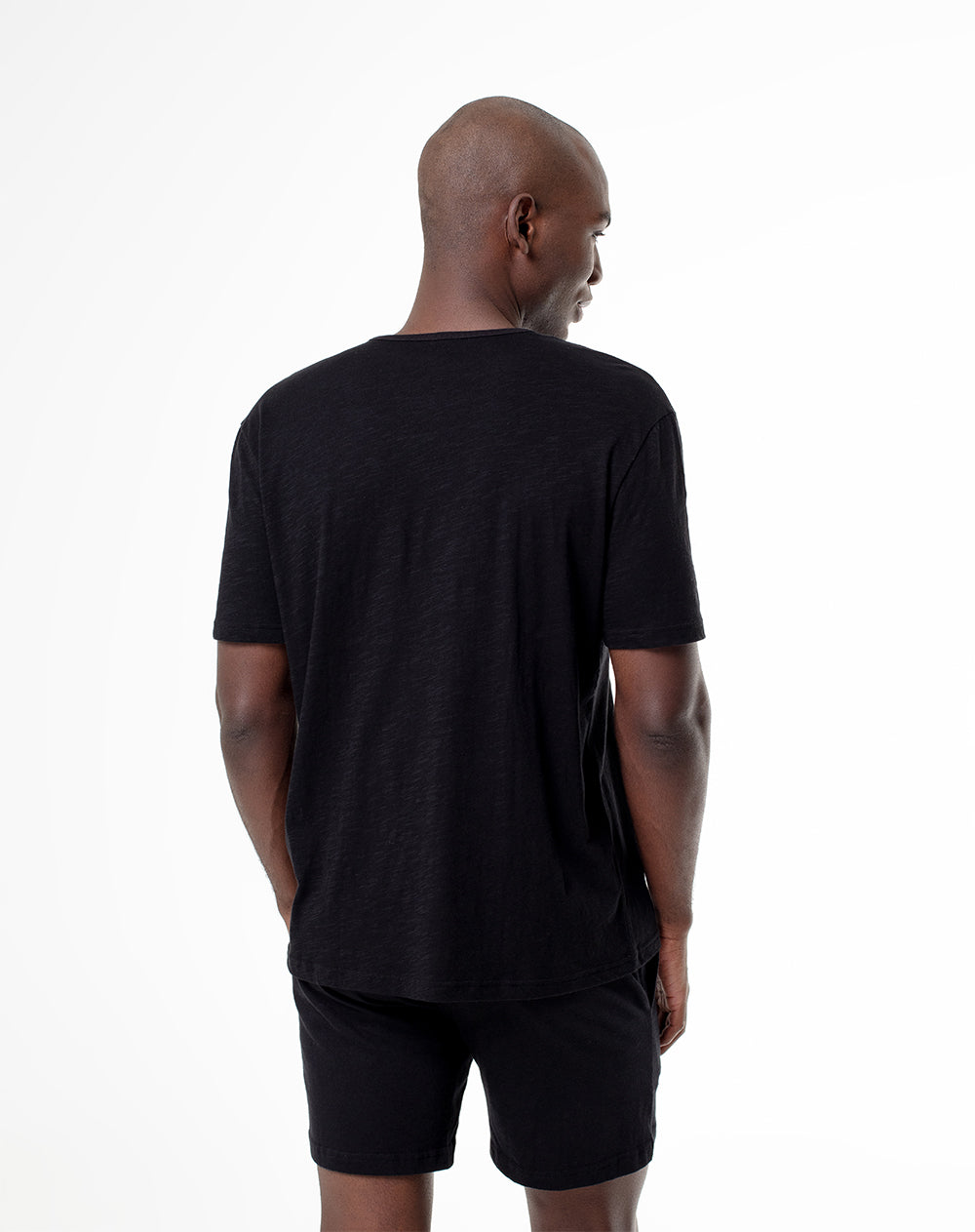 Camiseta relaxed fit manga corta negra