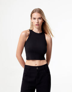 Camiseta cropped fit negra