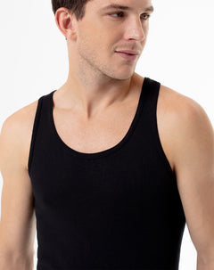 Camiseta slim fit negra