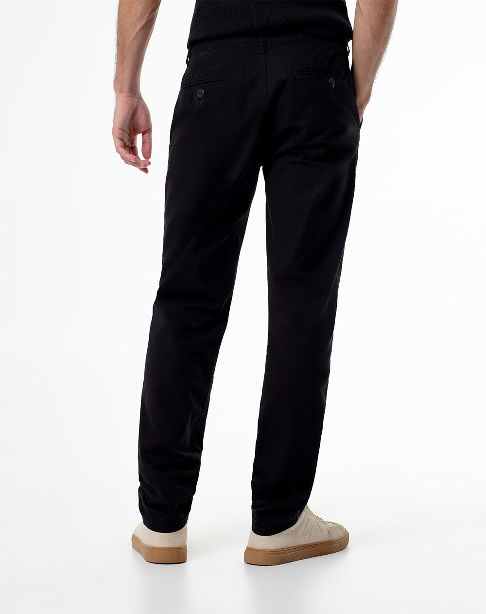 Pantalón slim fit tiro medio en drill negro