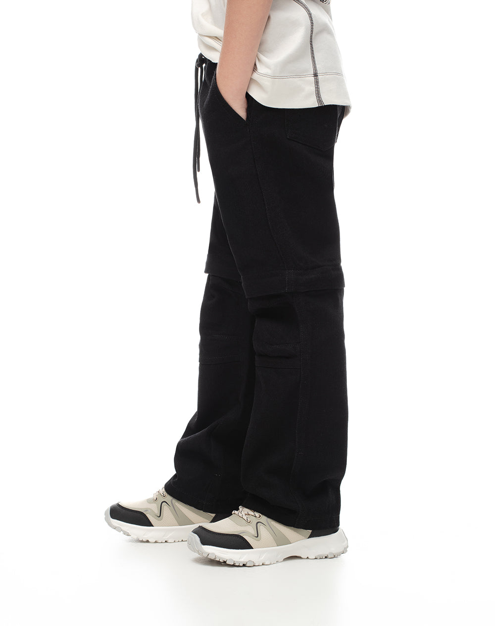 Pantalón regular fit tiro medio negro