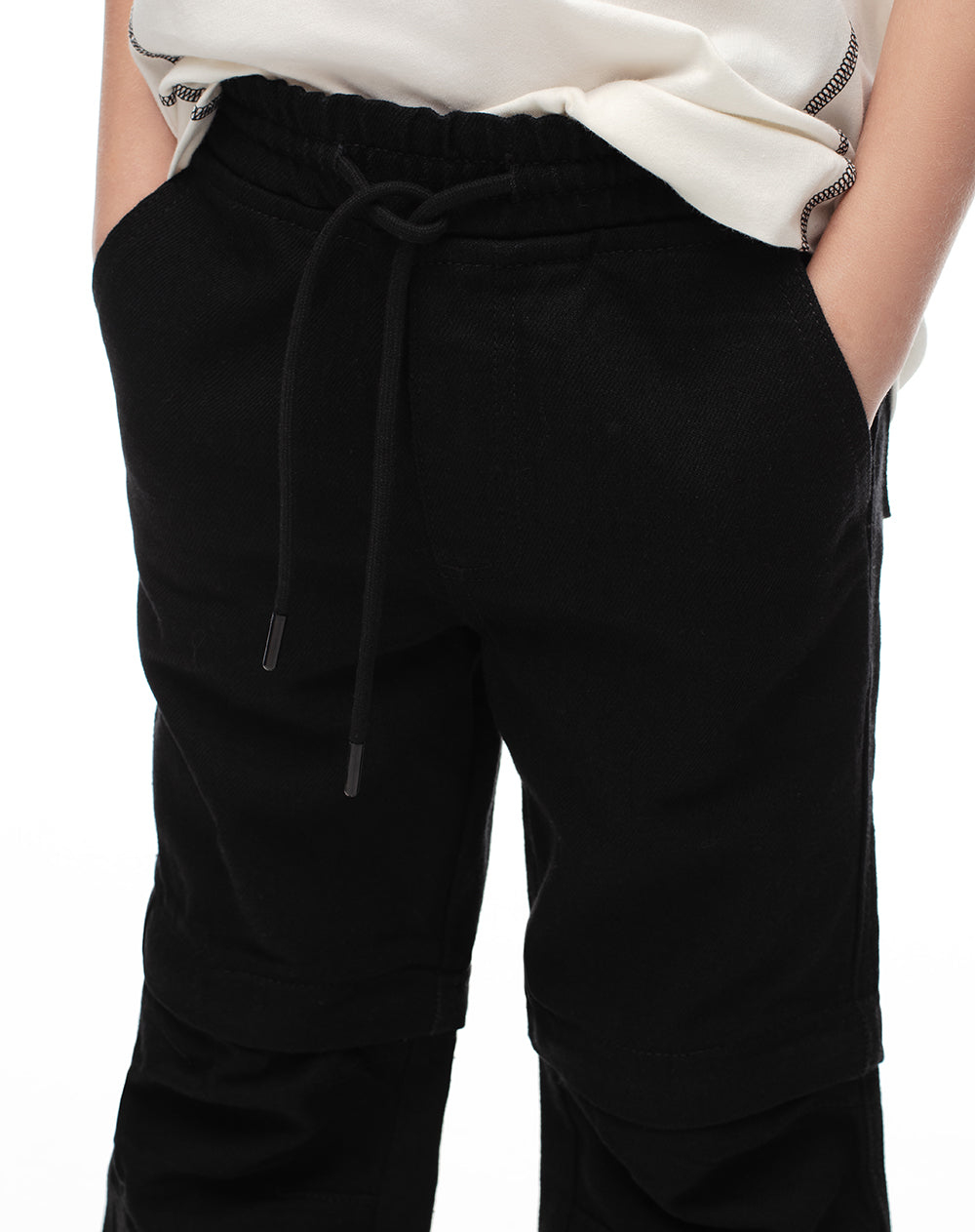 Pantalón regular fit tiro medio negro