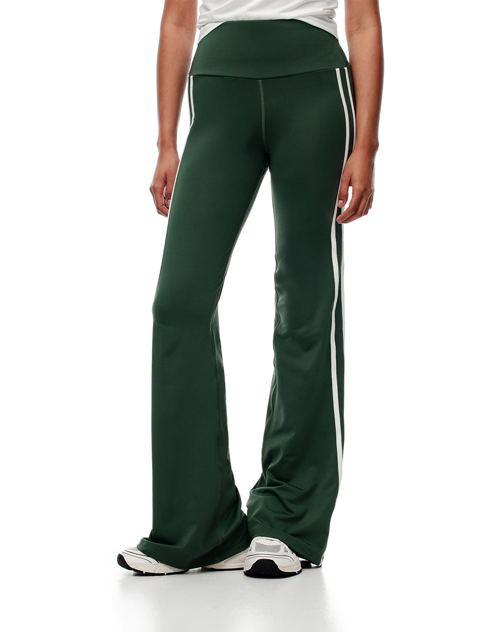 Pantalón regular fit tiro alto verde