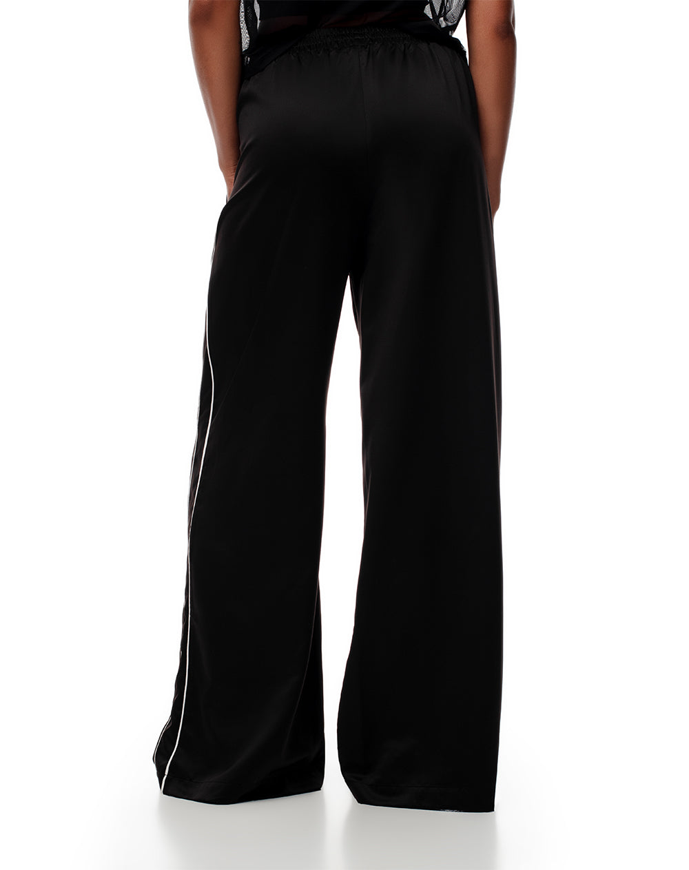 Pantalón regular fit tiro alto negro