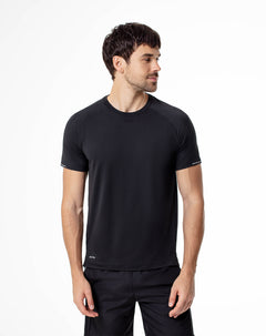 Camiseta regular fit manga corta negra