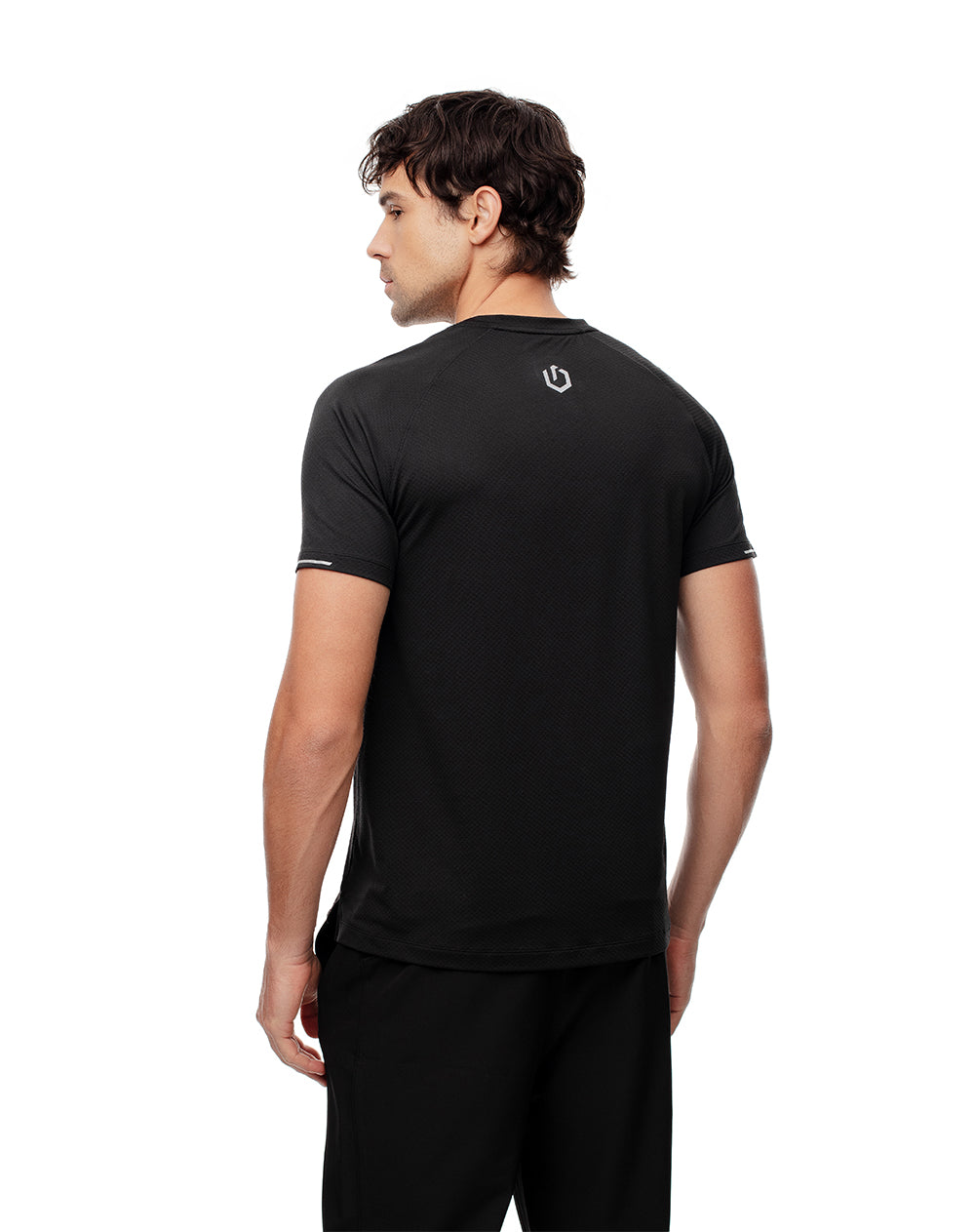 Camiseta regular fit manga corta negra