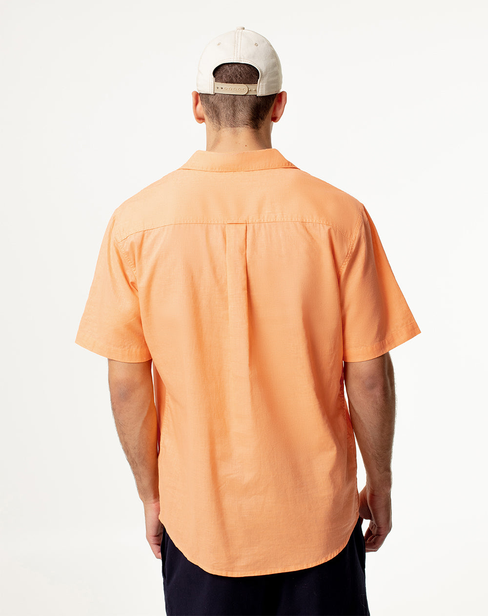 Camisa regular fit manga corta naranja