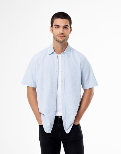 Camisa regular fit manga corta azul con rayas