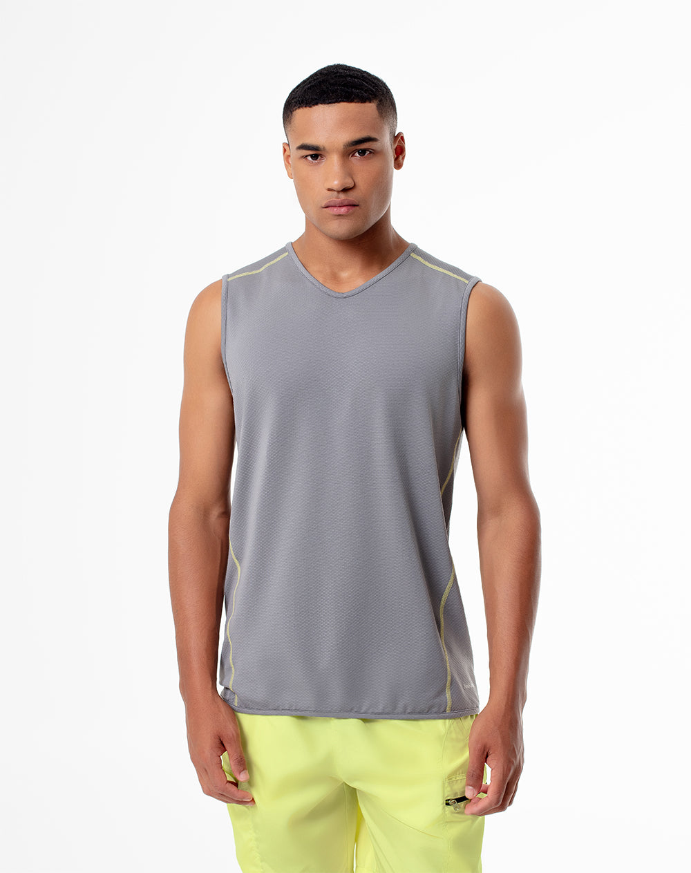 Camiseta regular fit gris bloques