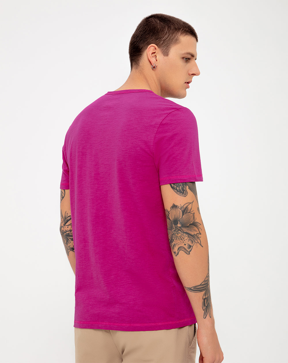 Camiseta slim fit manga corta fucsia