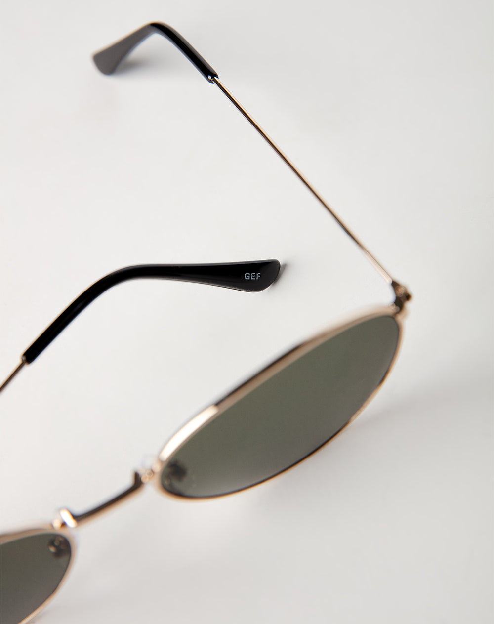 Gafas dorado