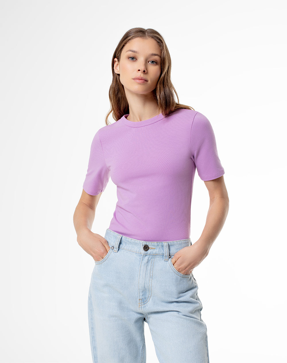 Camiseta fitted fit manga corta violeta