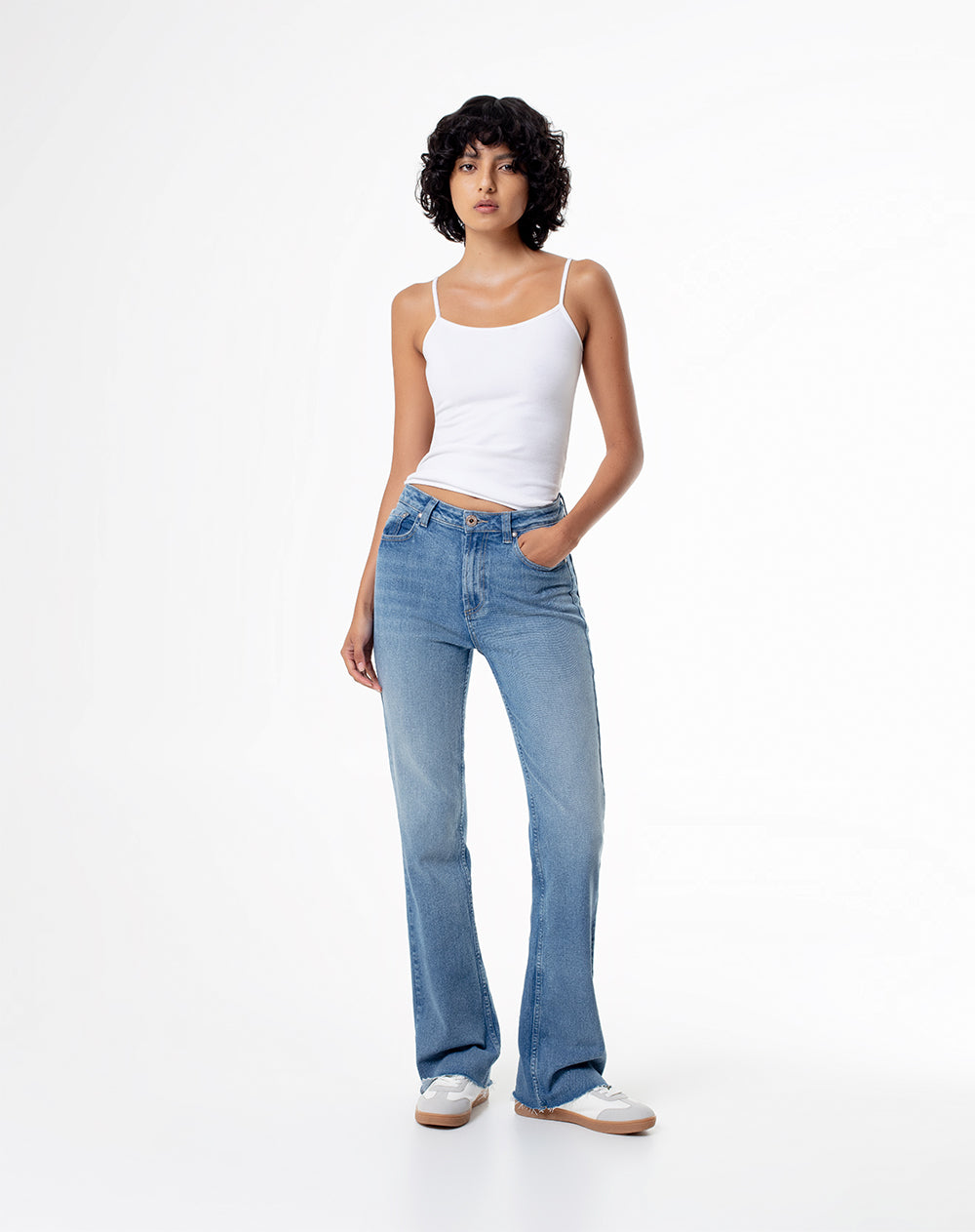 Jean flare fit tiro alto indigo medio