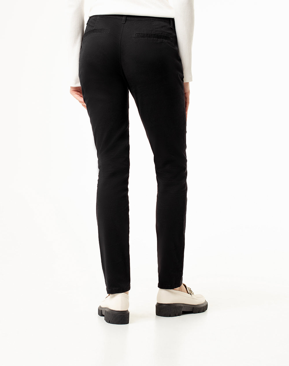 Pantalón skinny fit tiro medio en drill negro