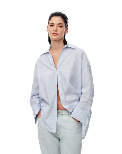 Camisa oversized fit manga larga blanca con rayas