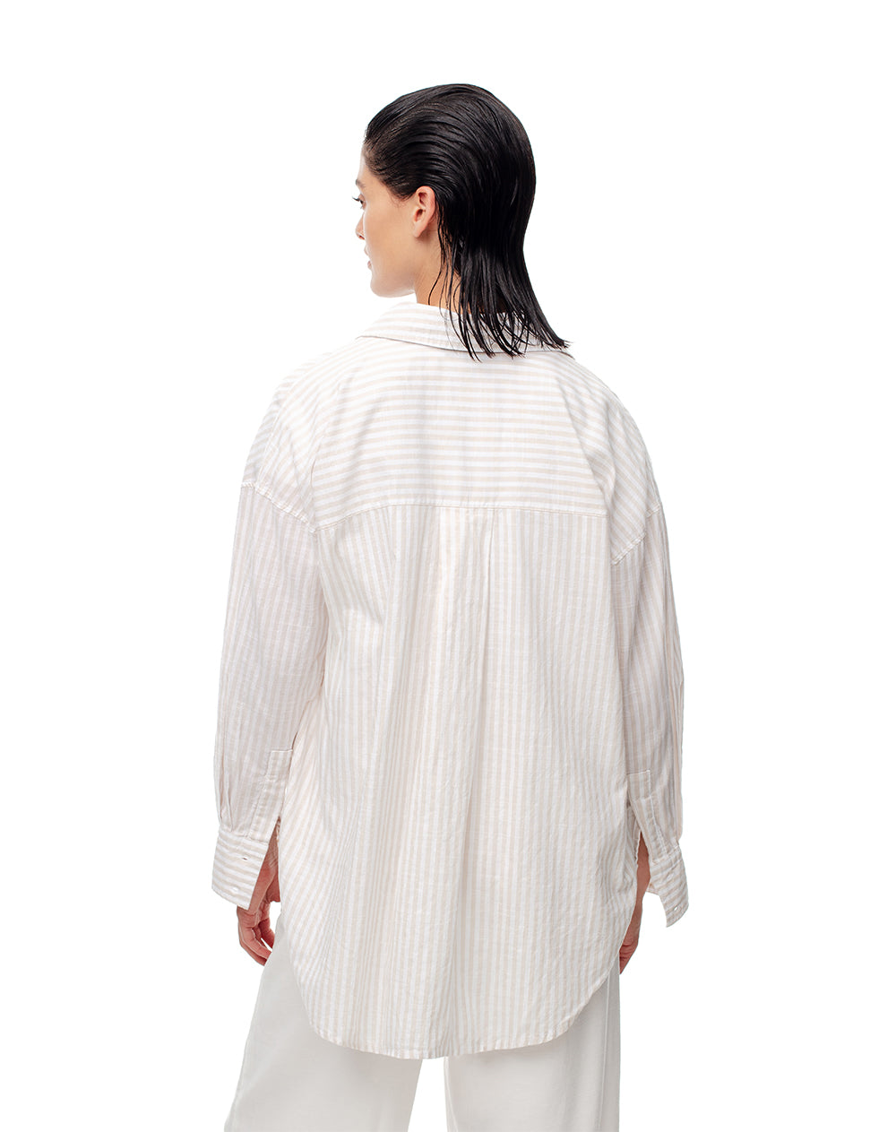 Camisa oversized fit manga larga blanca con rayas