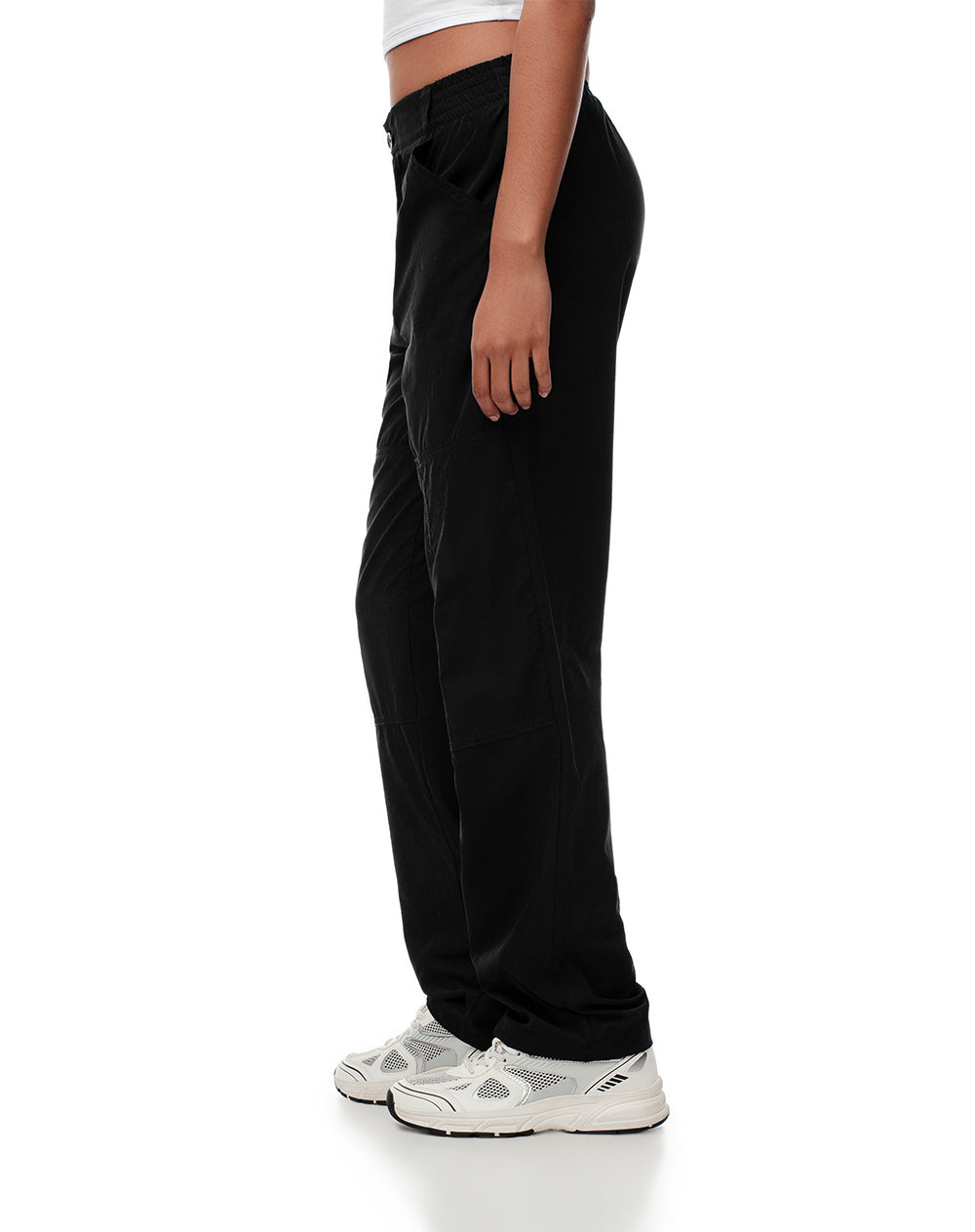 Pantalón relaxed fit tiro medio negro