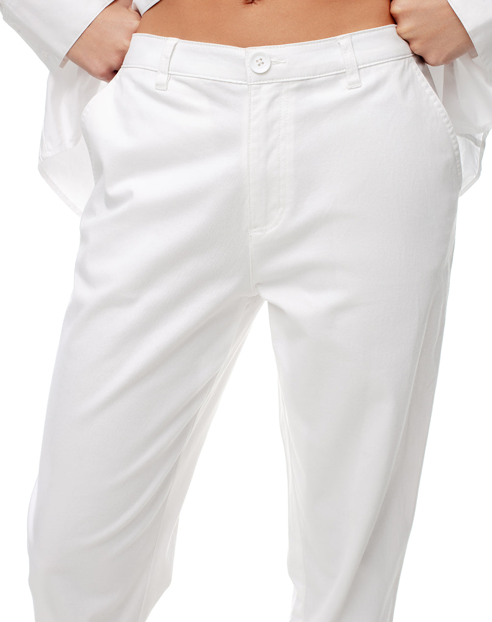 Pantalón regular fit tiro alto en drill blanco