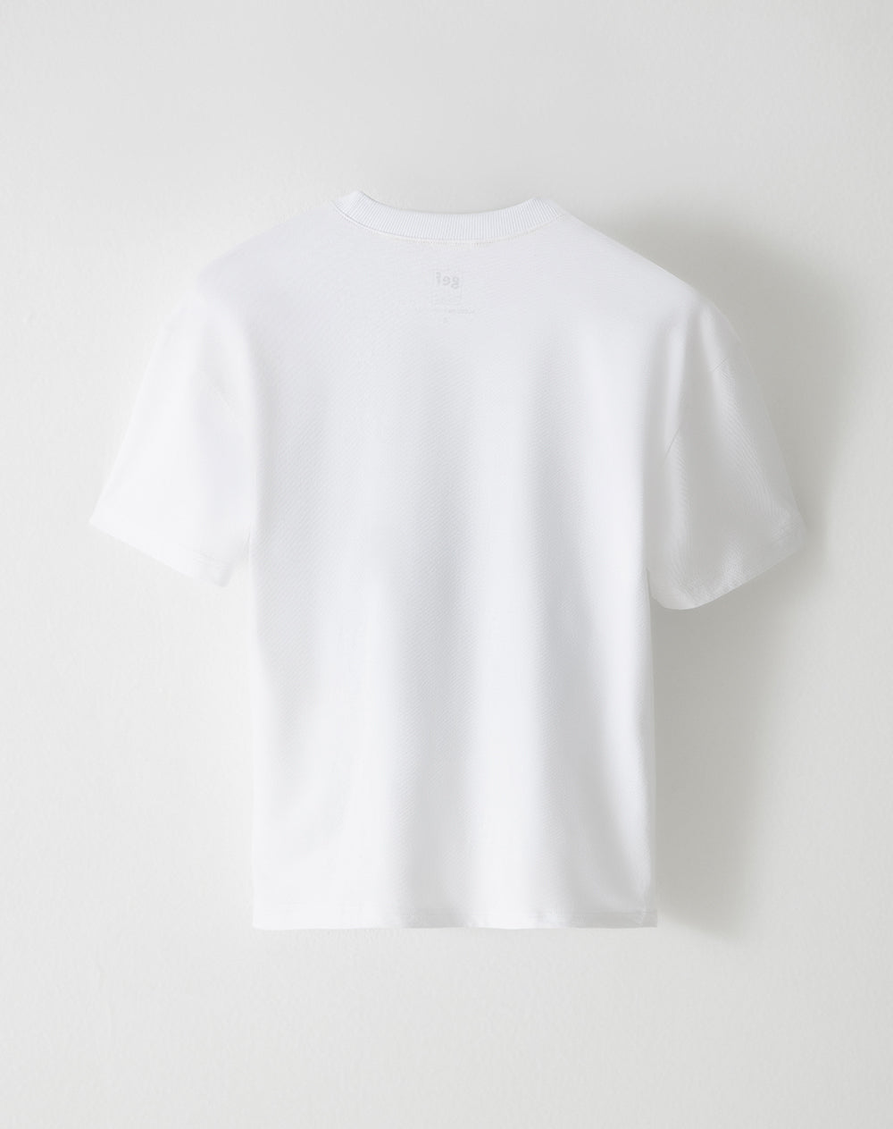 Camiseta regular fit manga corta blanca