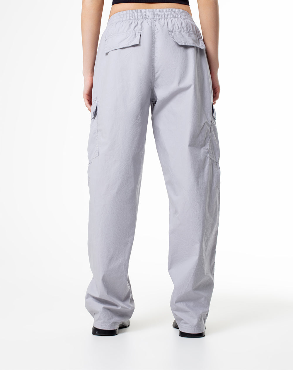 Pantalón regular fit tiro medio en drill gris