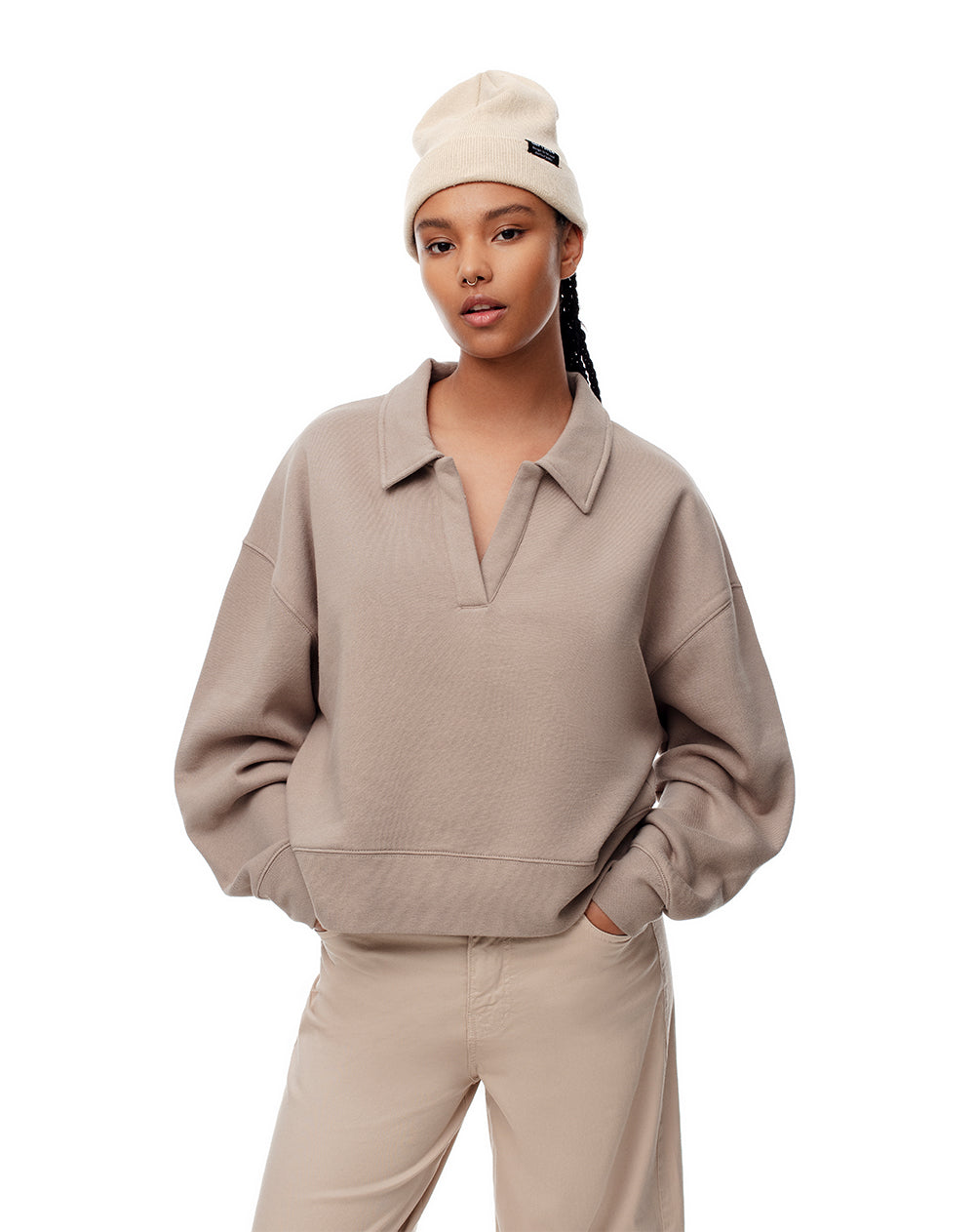 Buzo regular fit taupe