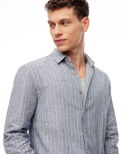 Camisa regular fit manga larga azul con rayas